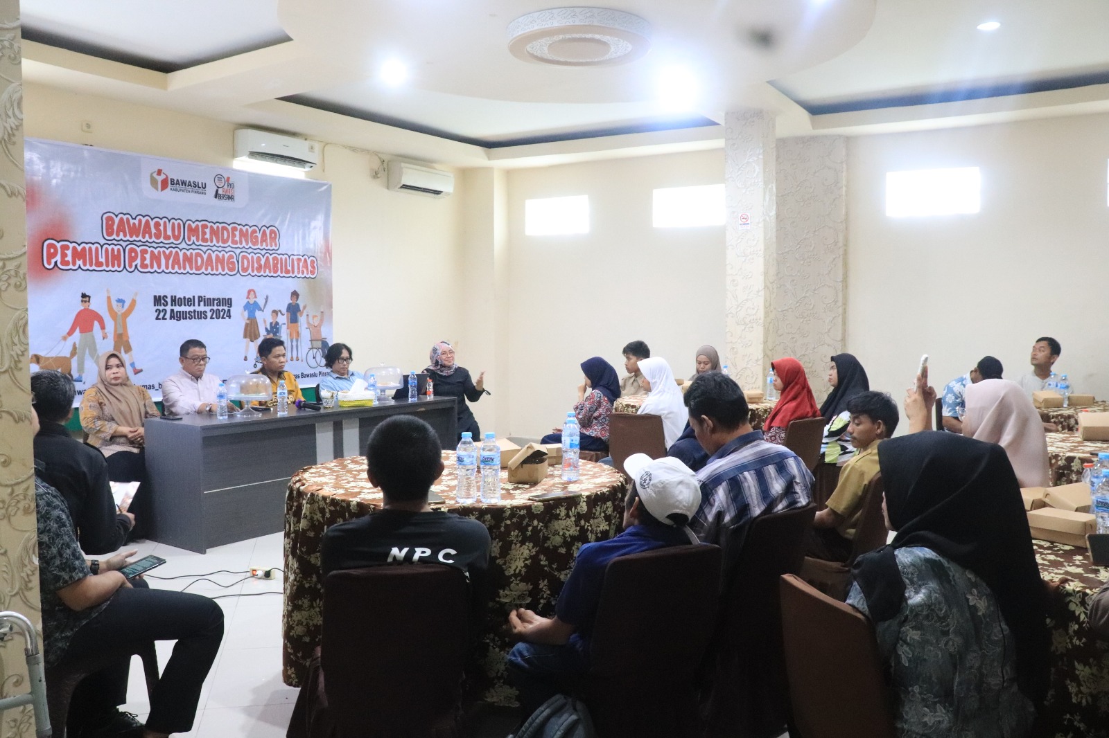 Bawaslu Pinrang Mendengar Penyandang Disabilitas 