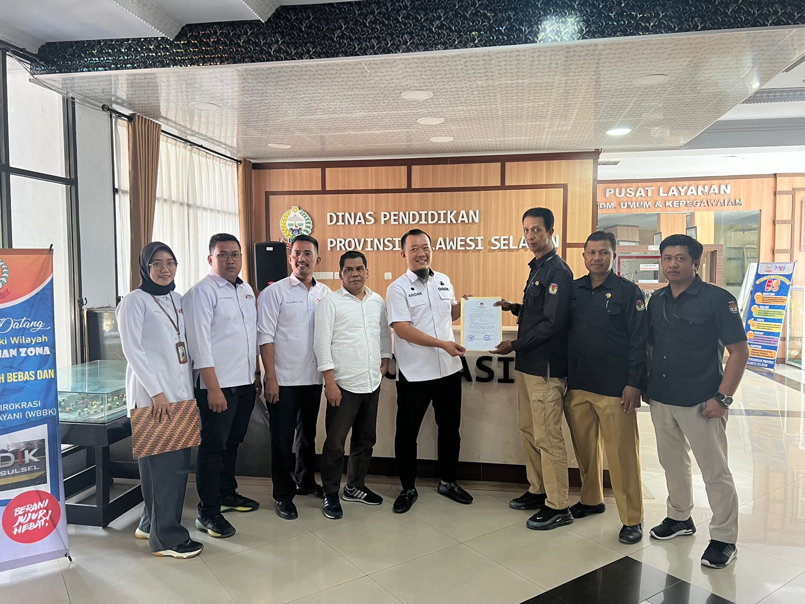 Bawaslu Pinrang Lakukan Pengawasan Langsung Terhadap Ijazah Calon Bupati dan Wakil Bupati