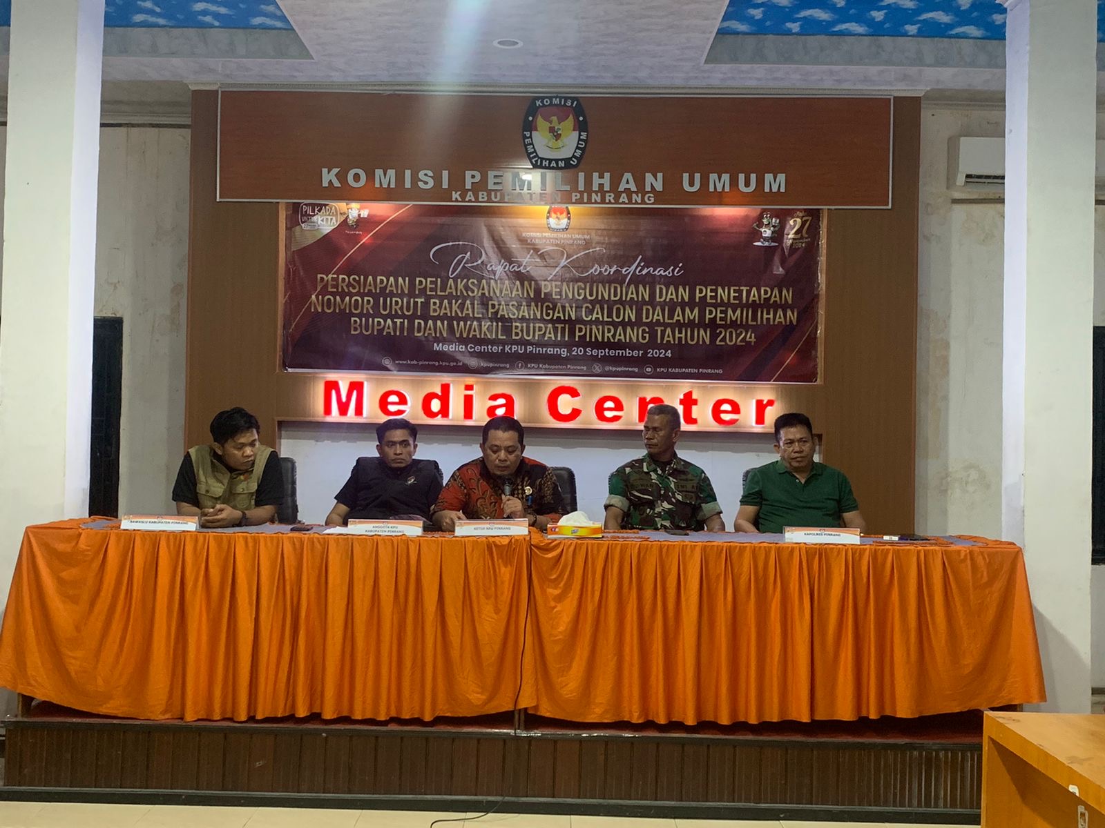 Aswar menghadiri rapat koordinasi di KPU Pinrang