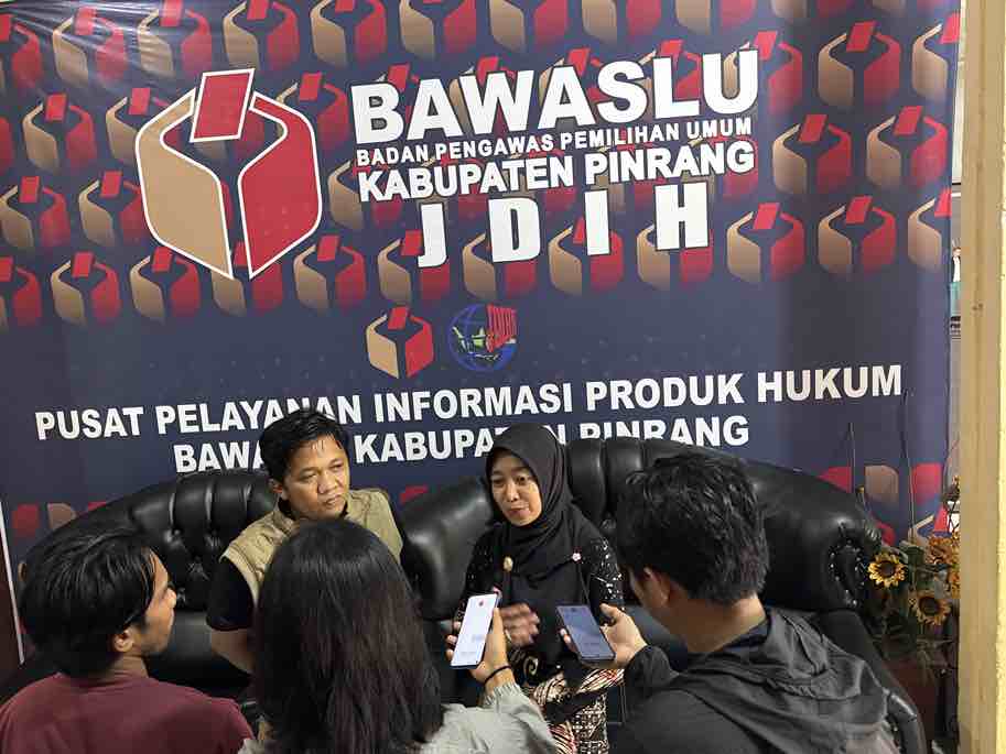 Ketua dan anggota Bawaslu Pinrang