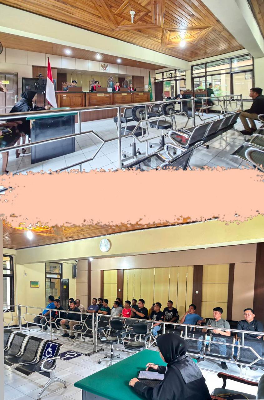 Suasana dipersidangan