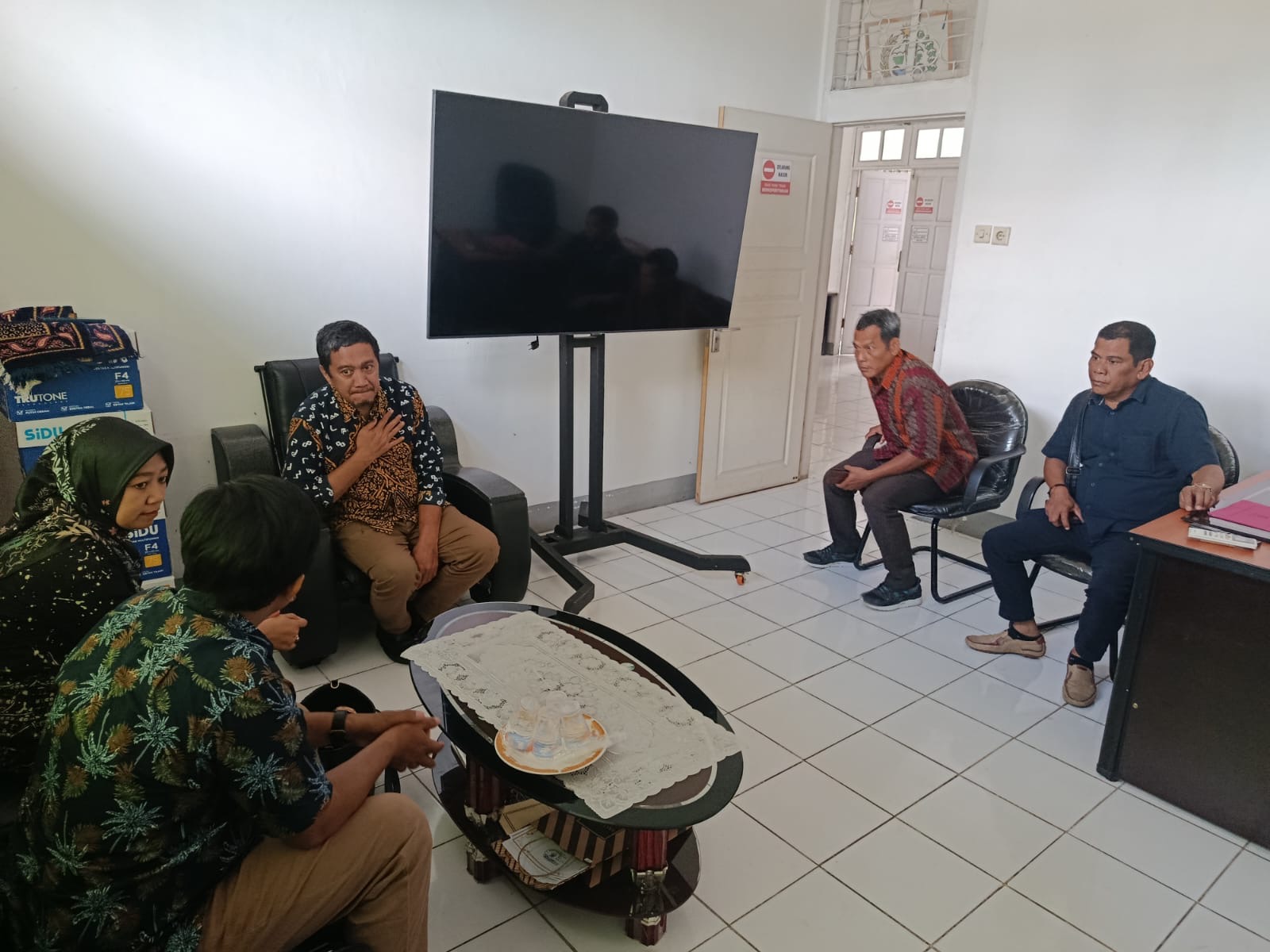 BAWASLU KOORDINASI DENGAN DINAS PENDIDIKAN WILAYAH VIII SULSELSOSIALISASIKAN PENDIDIKAN POLITIK DI SMA KABUPATEN PINRANG
