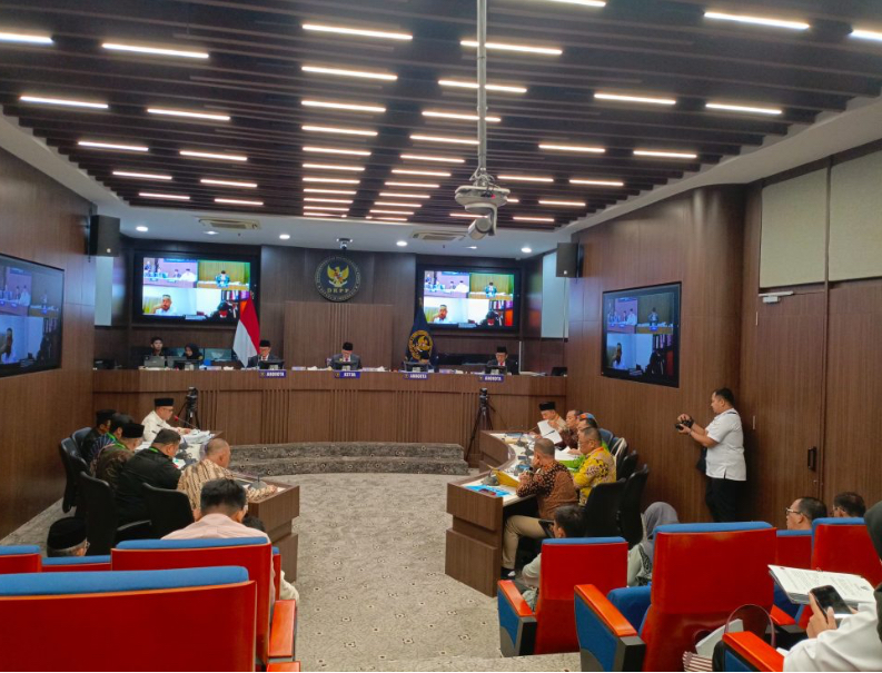 Bawaslu Sulsel Berikan Keterangan dalam Sidang Kode Etik DKPP Terkait Dugaan Ketidakprofesionalan Penyelenggara Pemilu