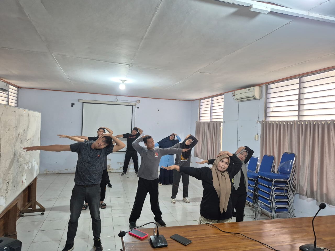 BAWASLU Pinrang Laksanakan SE No. 32 Tahun 2025: Gelar Jumat Bersih dan Jumpa Berlian