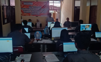Ketua Bawaslu Provinsi Sulawesi Selatan Pantau Tes Evaluasi PPNPNS Di Pinrang