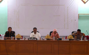 Ketua Bawaslu Pinrang pada saat memberikan materi