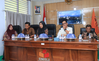 BAWASLU PINRANG GELAR RAPAT PENYELESAIAN SENGKETA