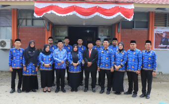 BAWASLU PINRANG PERINGATI HUT RI KE-80, GELAR UPACARA BENDERA PENUH HIKMAT