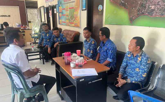 BAWASLU PINRANG LAKUKAN UJI PETIK PENGAWASAN DATA PEMILIH DI KELURAHAN MACCORAWALIE