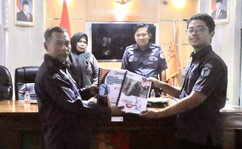 Divisi Pencegahan, Parmas, dan Humas Bawaslu Pinrang Serahkan Laporan Akhir ke Divisi SDM